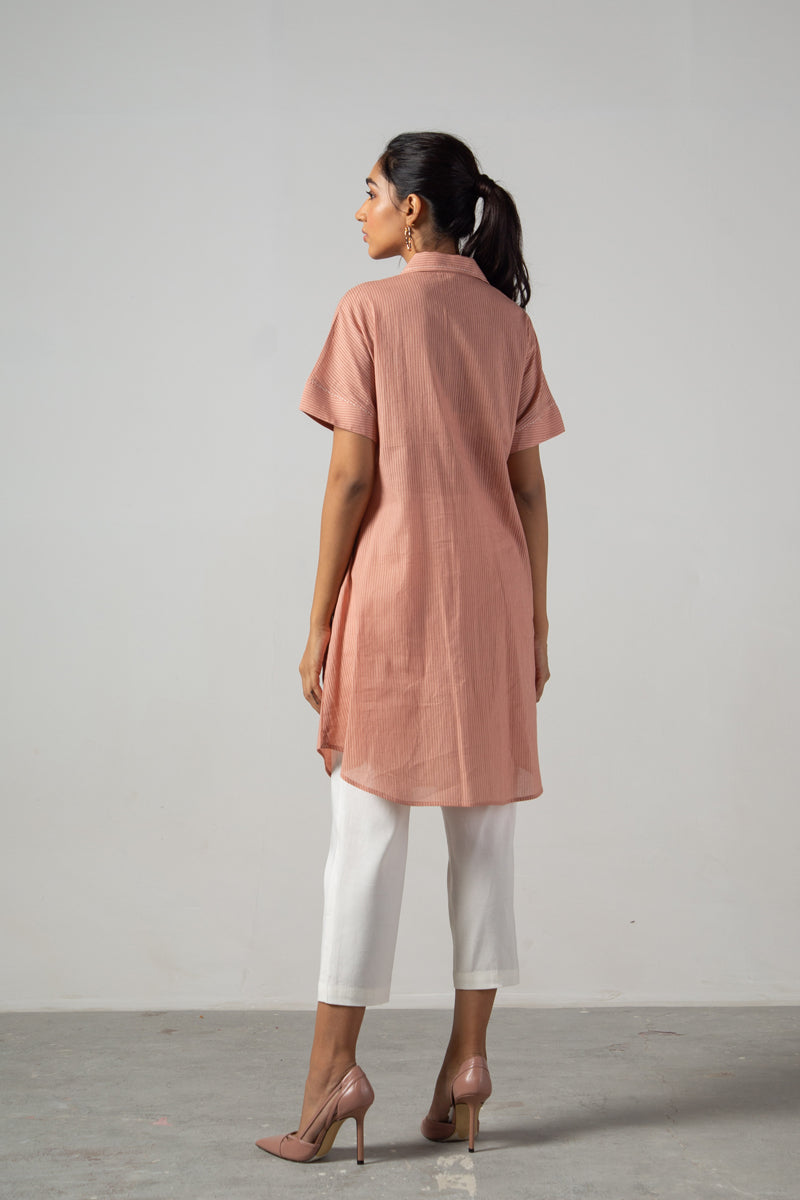 Old rose top with patch pocket