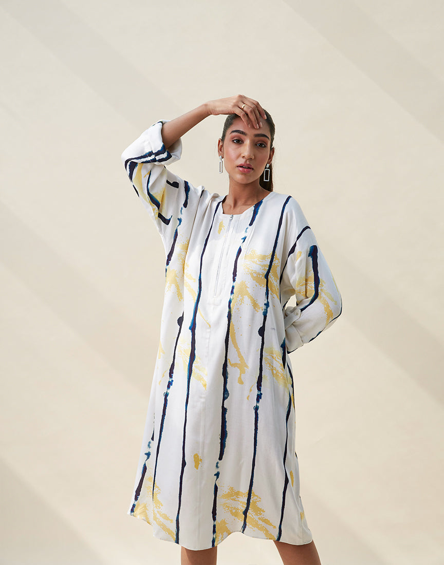 White Without Collar Printed Dress