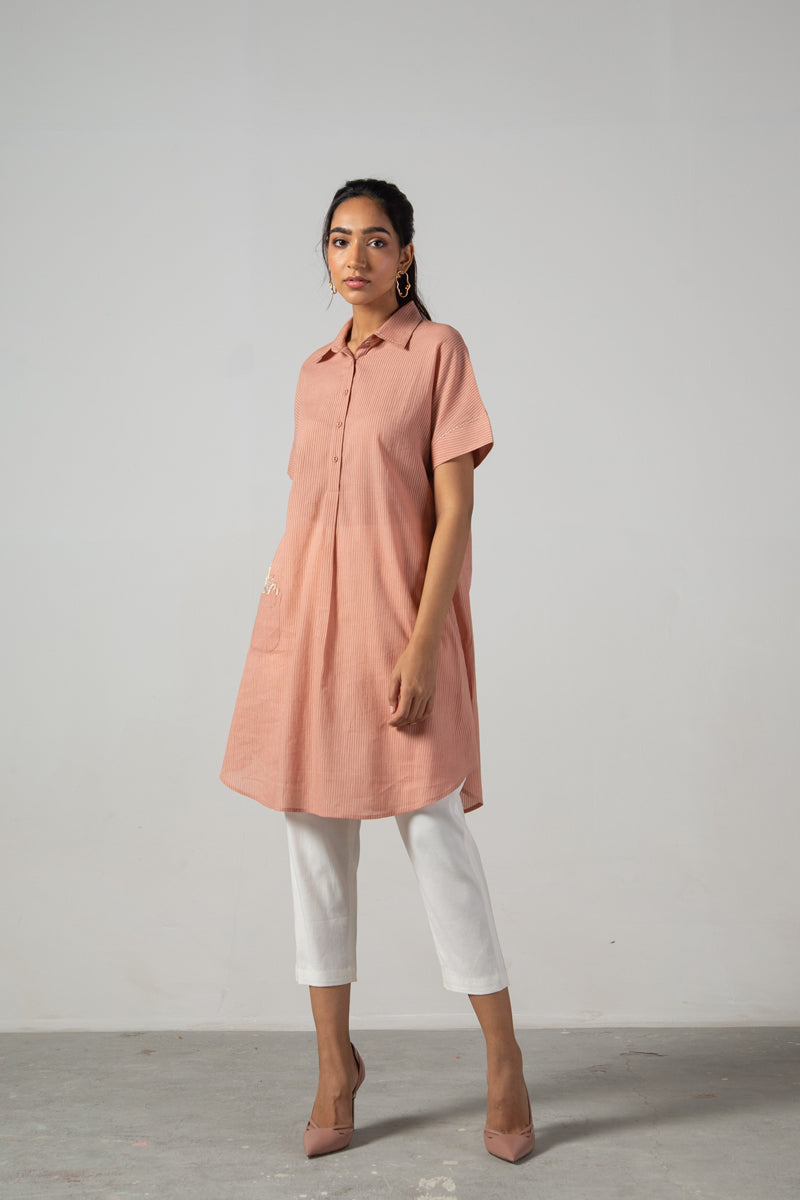 Old rose top with patch pocket