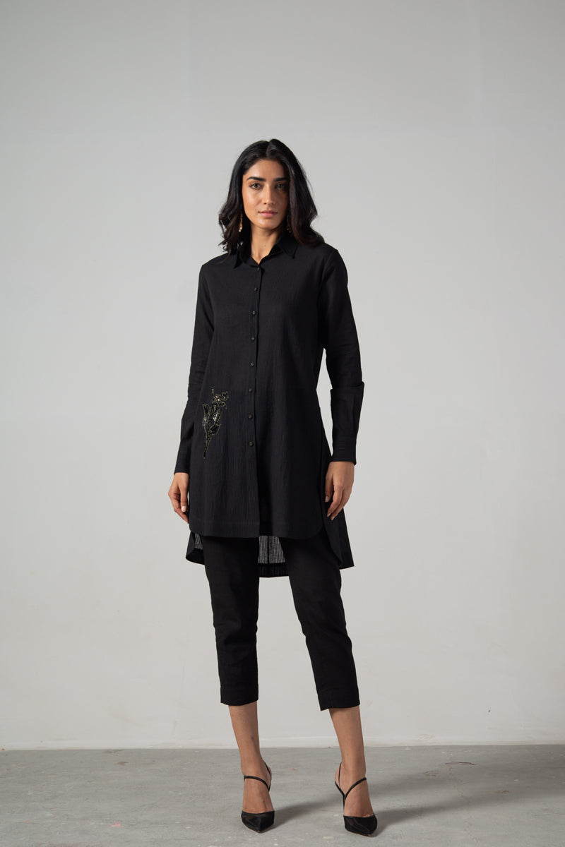 Black long side button shirt with bottom embroidery