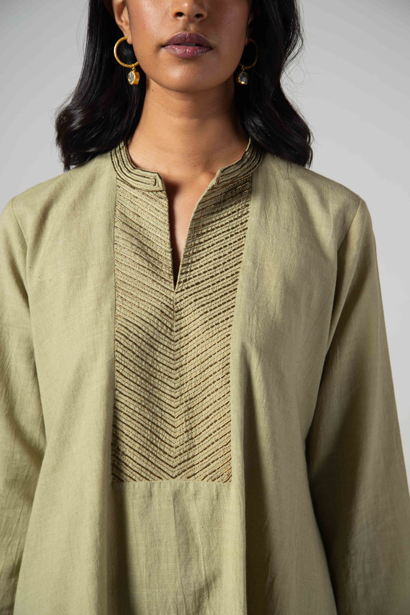Green dress with mandarin collar